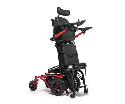 Fauteuil roulant électrique avec fonction de verticalisation assistée
